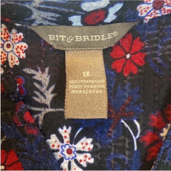 Bit & Bridle Sleeveless Blouse Navy Red White Floral Size 1X - Picture 5 of 6